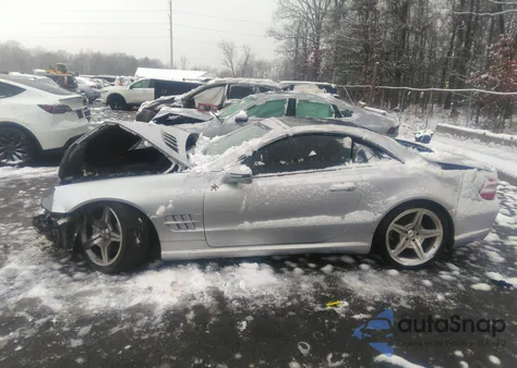 2009 Mercedes-Benz Sl 550 z USA, uszkodzony, nr VIN WDBSK71FX9F152276